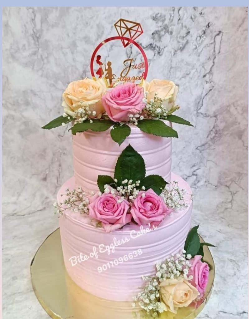 Rose & Ivory Wedding Tier